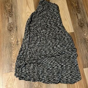 Elastic waist maxi skirt